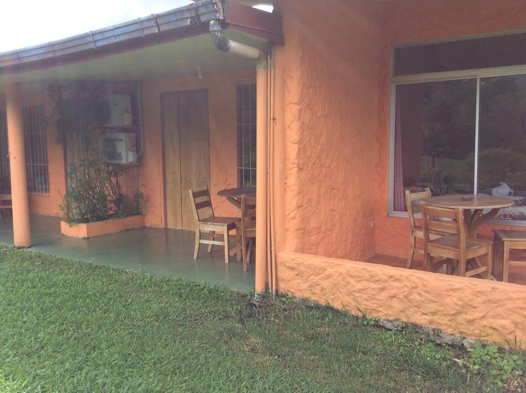 Cabinas Los Guayabos Hotel La Fortuna Екстериор снимка