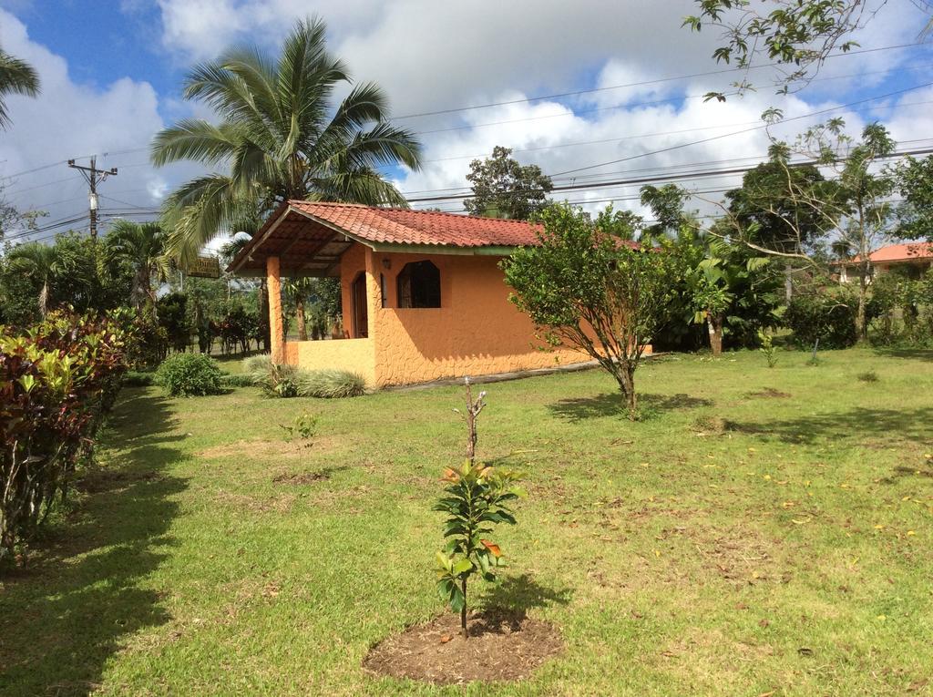 Cabinas Los Guayabos Hotel La Fortuna Екстериор снимка
