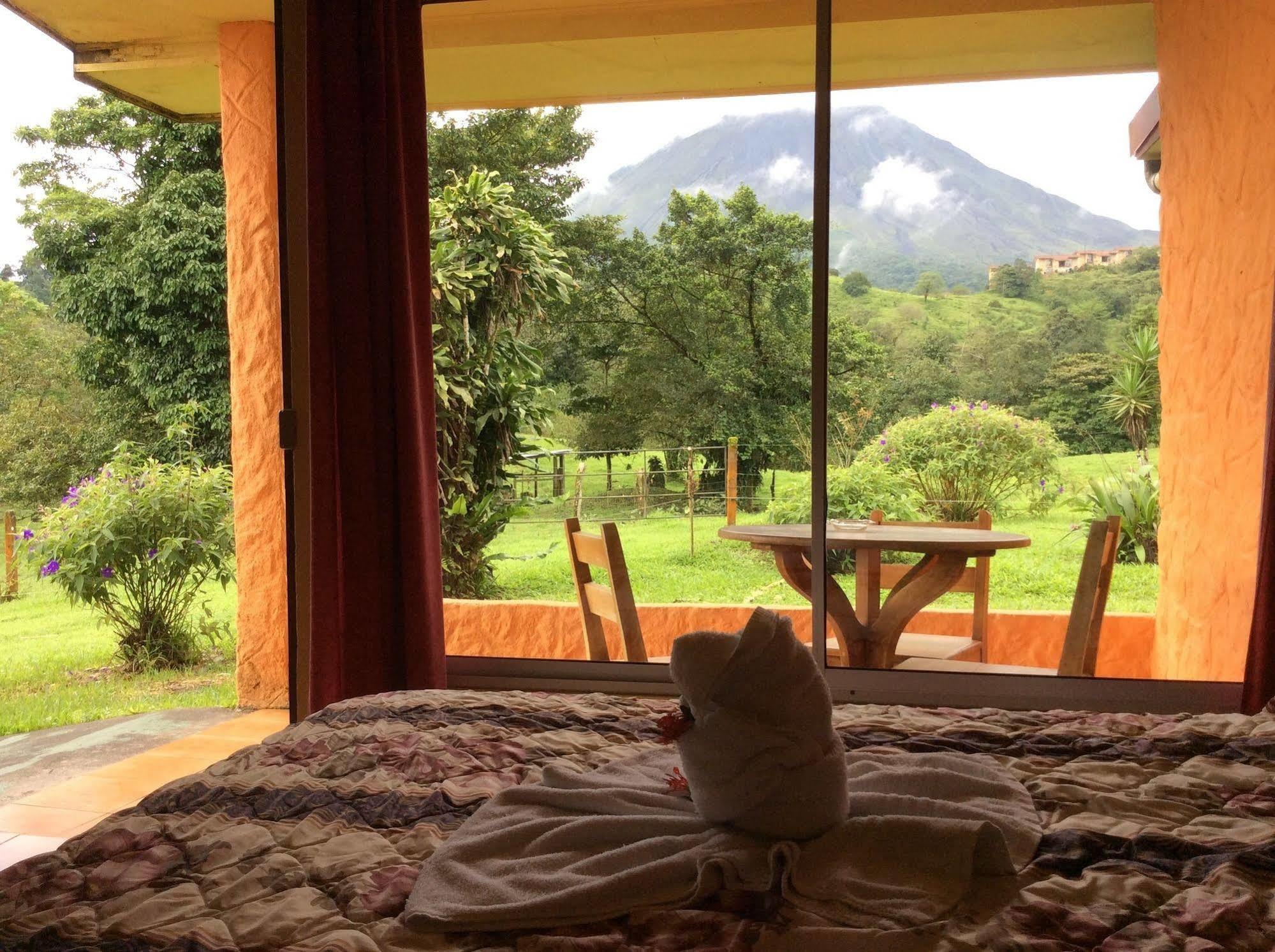 Cabinas Los Guayabos Hotel La Fortuna Екстериор снимка