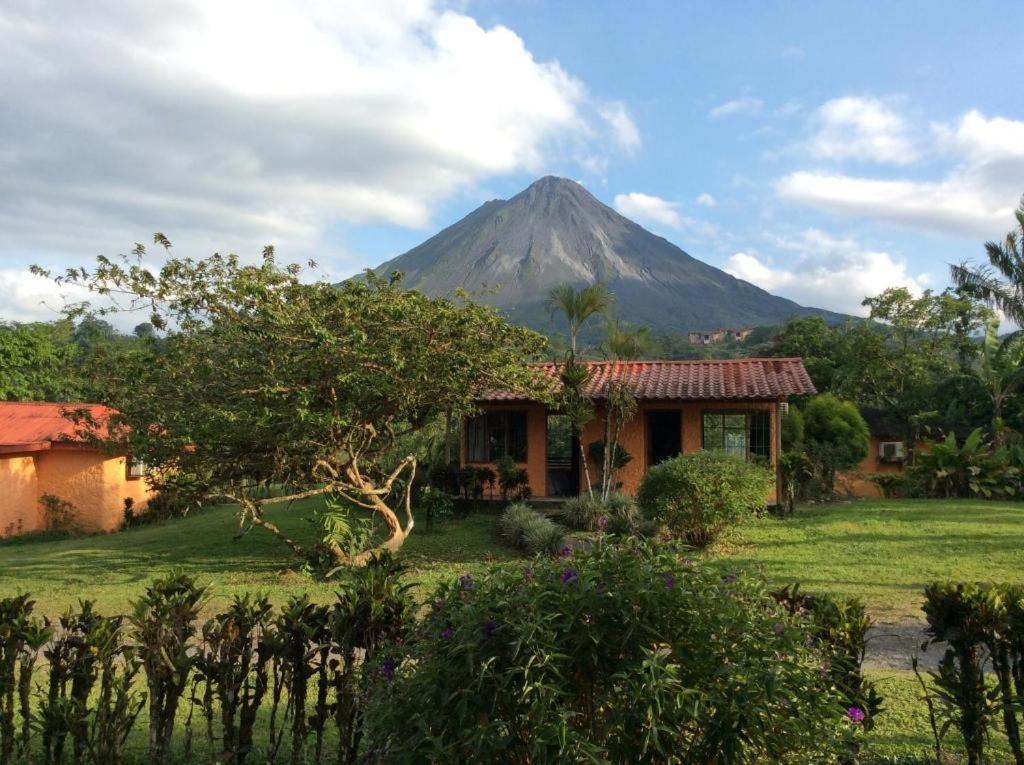 Cabinas Los Guayabos Hotel La Fortuna Екстериор снимка