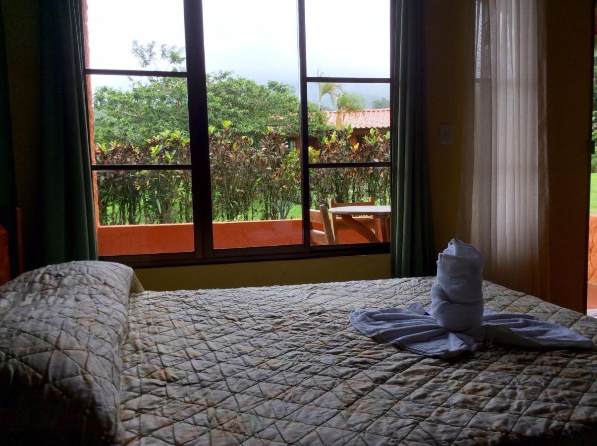 Cabinas Los Guayabos Hotel La Fortuna Екстериор снимка