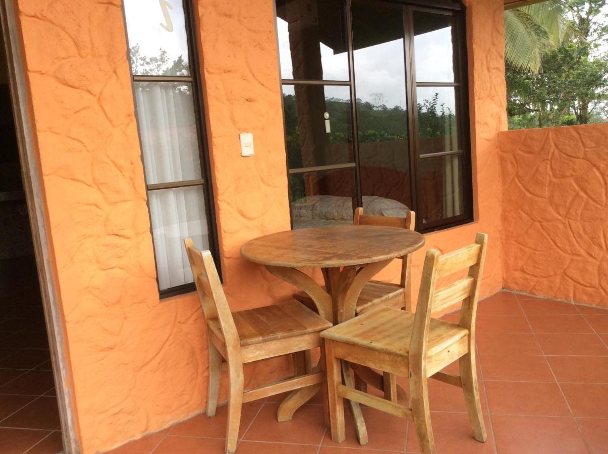 Cabinas Los Guayabos Hotel La Fortuna Екстериор снимка